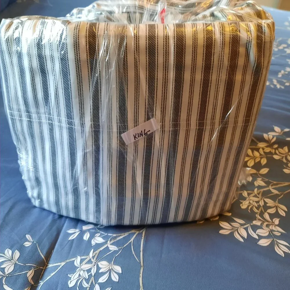 BHG 4-Pc KING Bedsheet Set 100% Cotton - Black/White Single Stripes, Like NEW!